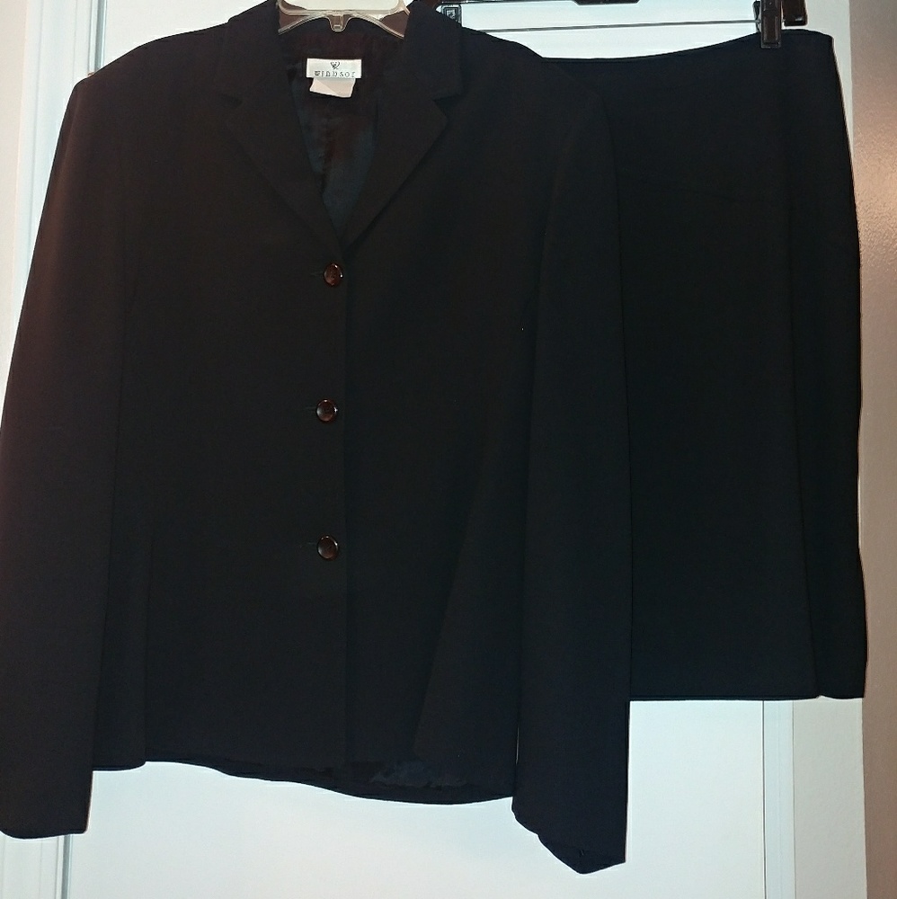 Suit